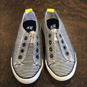 H&M toddler slip on sneakers 7.5